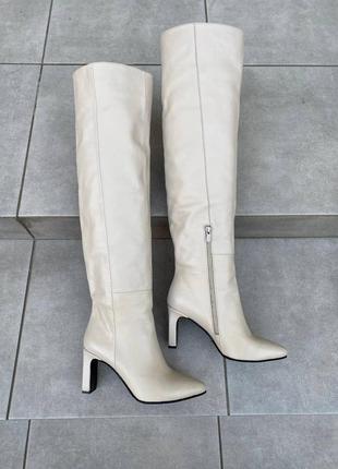 Ботіорти чоботи молочні беж шкіряні с гострим носком на підборах 8 см