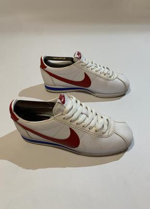 Женские оригинальные кожаные кроссовки nike cortez3 фото