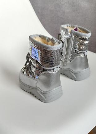 Місяцеходи зимові чоботи для дівчинки сріблясті2 фото