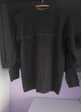 Чоловічий легкий светр .1 фото