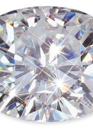 Муассанит  чисто белый кушион 0.5 ct  5 х 5 мм