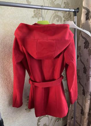 Женское осеннее пальто шерсть красное на поясе xs-s5 фото