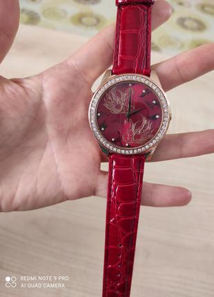 Стильные женские часы известного бренда, оригинал.4 фото
