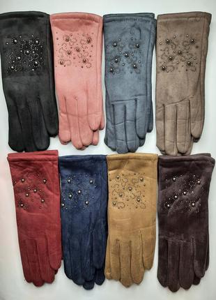 Перчатки женские шерстяные велюровые со стразами и бусинами3 фото