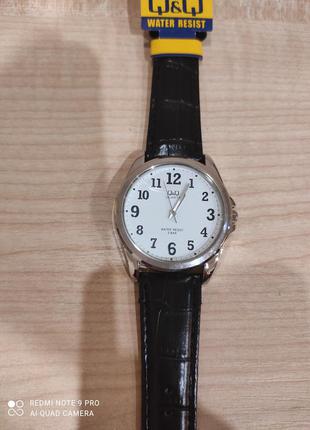Стильные женские часы легендарного бренда, оригинал.3 фото