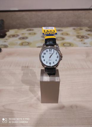 Стильные женские часы легендарного бренда, оригинал.5 фото