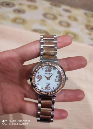 Стильные женские часы известного итальянского бренда, оригинал.5 фото