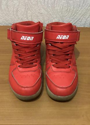 Кроссовки neon kyx