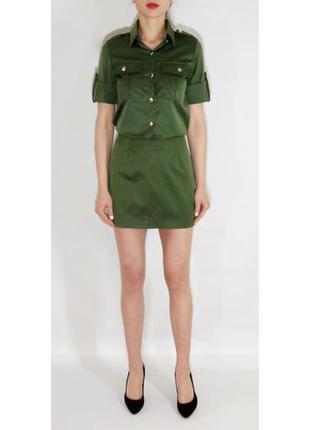 Женский костюм в изумрудном цвете