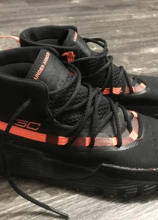 Баскетбольные кроссовки under armour