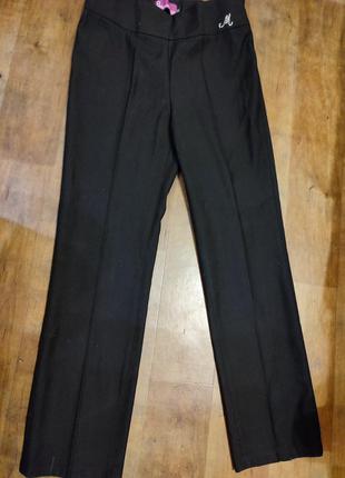 Классические черные школьные брюки на полненькую девочку р 122-1282 фото