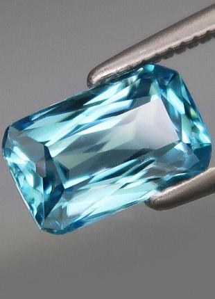 Голубой циркон натуральный 2.08ct  8 х 5 мм   cambodia