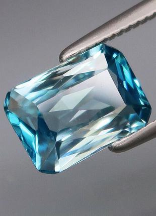 Голубой циркон натуральный 2.12 ct  8.5 х 6 мм   cambodia