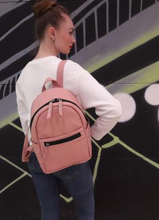 Женский вместительный рюкзак в розовом цвете для учебы и прогулки6 фото