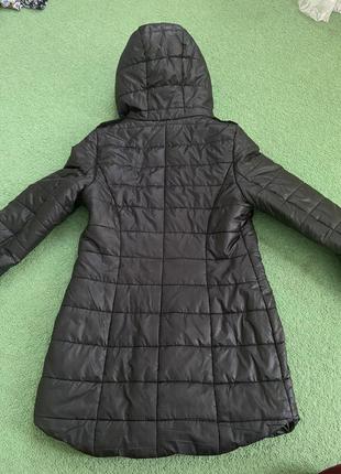 Курточка на осень и весну средней длины2 фото