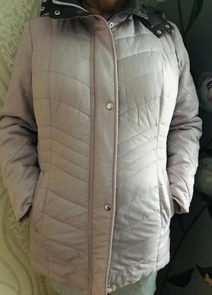 Нежно сиреневая куртка с капюшоном р 50/52