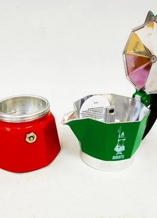 Кофеварка гейзерная bialetti la mokina italia tricolore на 1/2 чашки (40 мл.)5 фото