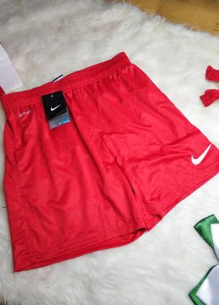 Нові фірмові шорти nike dri-fit1 фото