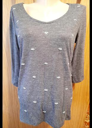 Тепла, нарядна блузка з камінчиками