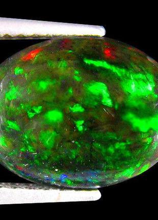 Эфиопский черный опал  3.44 cts  12.51 x 9.32 mm