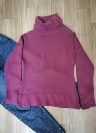 Яркий вязаный брендовый свитерок с оригинальным воротником.1 фото