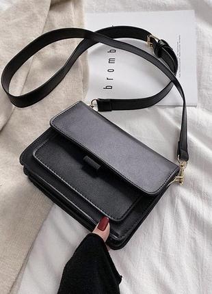 Женская классическая сумочка на ремне кросс-боди на три отдела черная