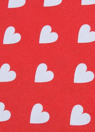 Пакувальний папір "серце на червоному" 8 м*70 см4 фото