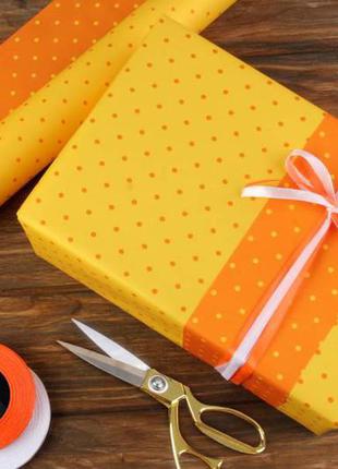 Папір пакувальна подарункова в горошок жовто-помаранчева 70см*50 см (20 аркушів)