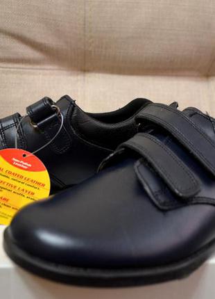 Шкіряні класичні туфлі на липучках toughees 36размер