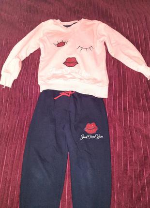 Костюм на дівчинку