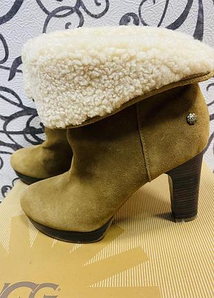 Шикарні чоботи ugg.оригінал