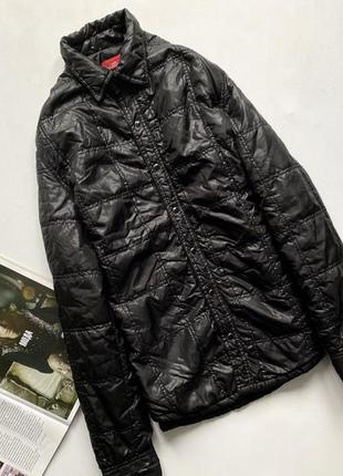 Классная куртка чёрная ветровка стеганая л