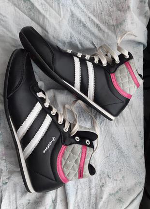 ✅ оригінальні фірмові кросівки restime