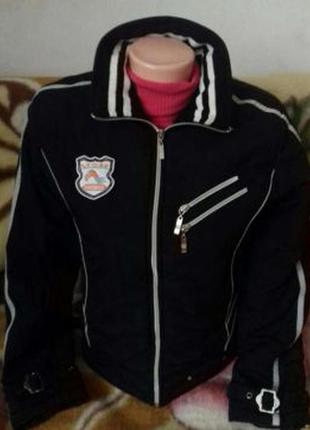 Спортивна курточка осіння