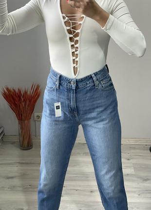 Крутые джинсы mom gap6 фото