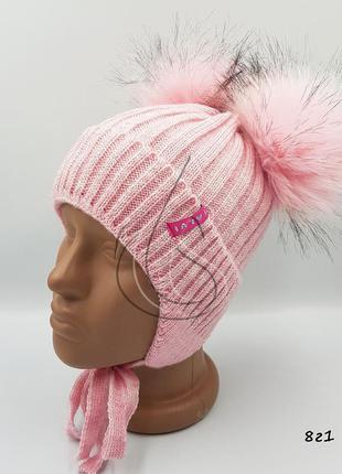 Теплая зимняя шапка для девочки на флисе, белая, розовая,пудра,на завязках.2 фото