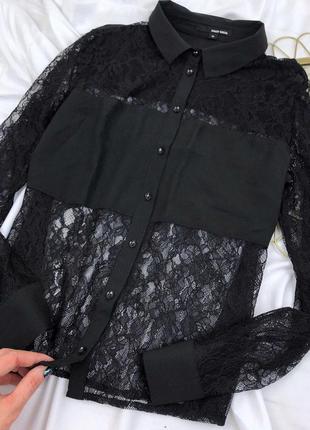 Чёрная гипюровая блузка рубашка нарядная с вставкой на груди6 фото