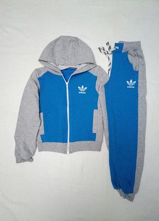 Спортивний костюм adidas