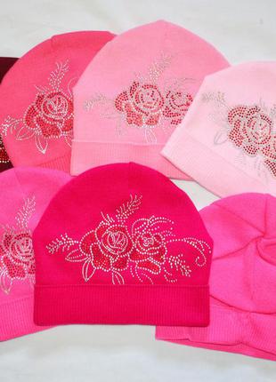 Шапка для дівчинки з защипами троянди 4-8 років блідо-рожева2 фото