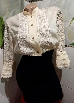 Вінтажне болеро з мереживом