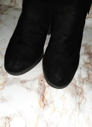 Чёрные деми ботиночки с резинками вставками на толстом каблуке9 фото