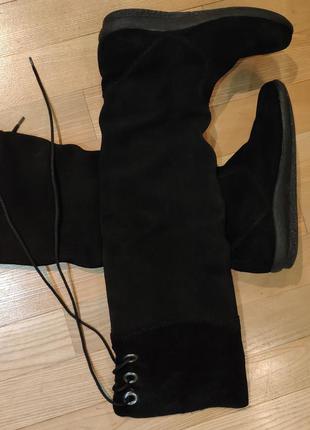 Высокие зимние замшевые кожаные сапоги ботфорты с овчиной черные5 фото