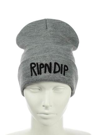 Молодежная шапка "ripndip"1 фото