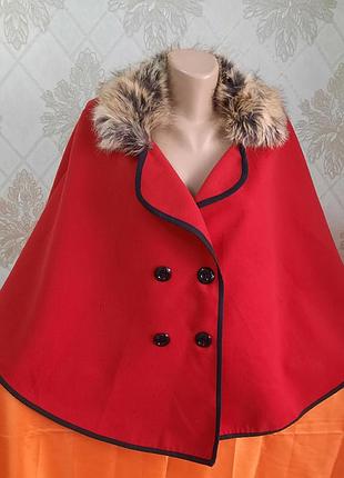 Італія. гарнюще пончо - пальто