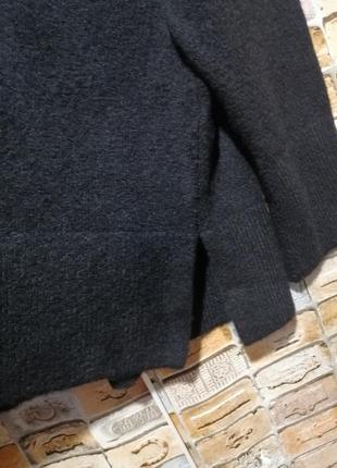 Чёрный свитер с разрезами3 фото