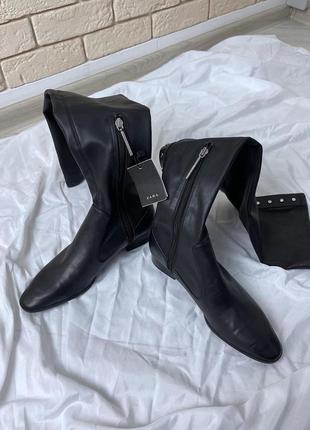 Чёрные ботфорты zara с кнопками