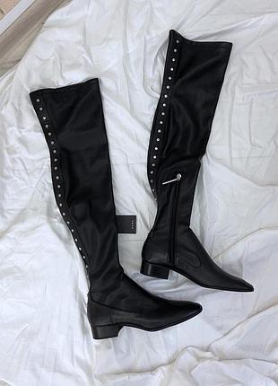 Чёрные ботфорты zara с кнопками