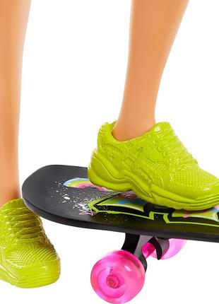 Кукла барби экстра модница на скейтборде barbie extra doll with skateboard and pet оригинал mattel3 фото