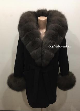Пальто с песцом
