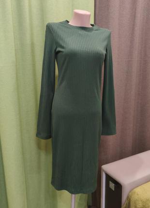 Платье облегающее зеленое
